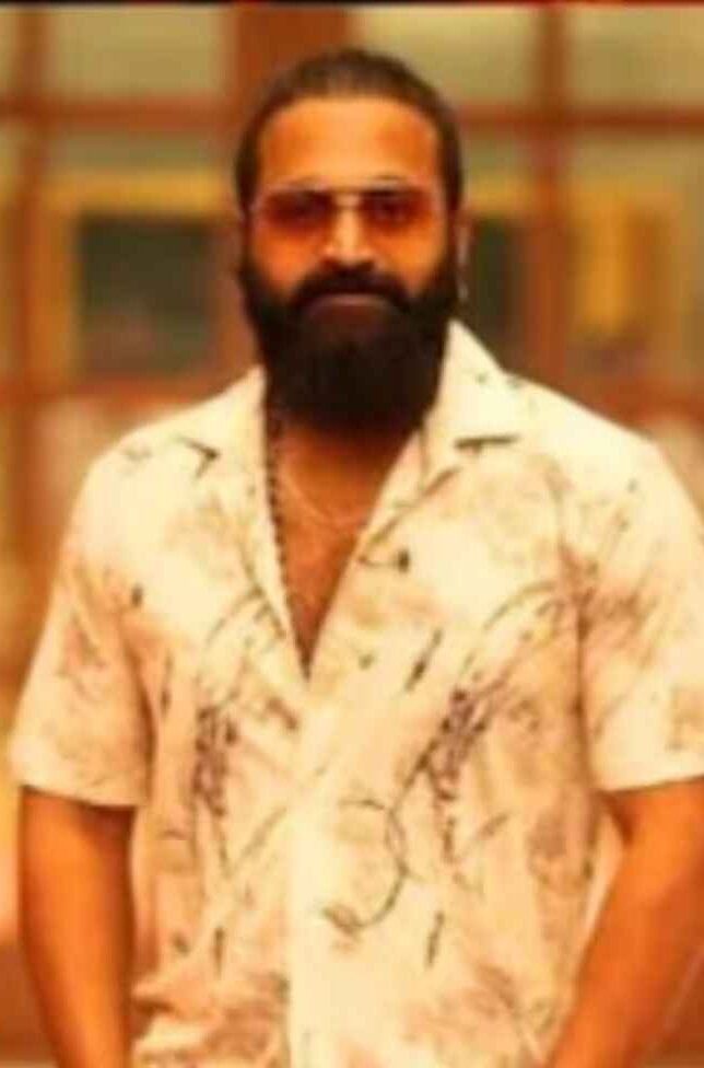 Rishab Shetty Takes Best Actor Award For Kantara e1725687781488