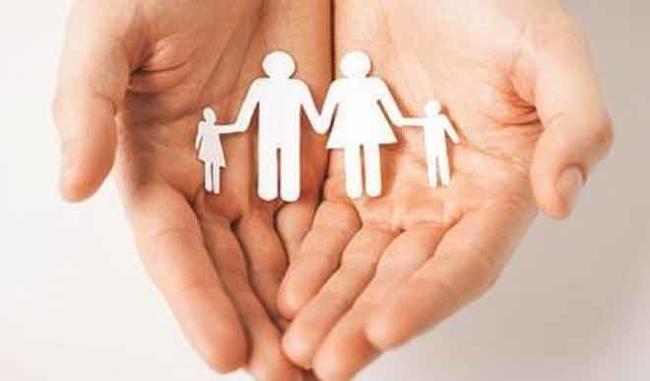 राष्ट्रीय परिवार नियोजन कार्यक्रम लागू करने वाला पहला भारत देश