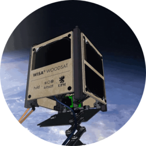 दुनिया का पहला लकड़ी का उपग्रह ( World First Wooden Satellite)