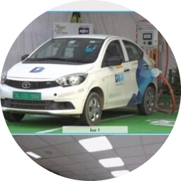 पहला इलेक्ट्रॉनिक व्हीकल हाईवे चार्जिंग स्टेशन